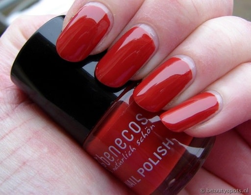 طلاء أظافر Happy Nails، لون أحمر كلاسيكي (5 ml)
