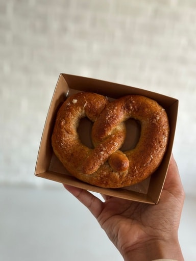 Wholemeal Germany Pretzel (3 pc)