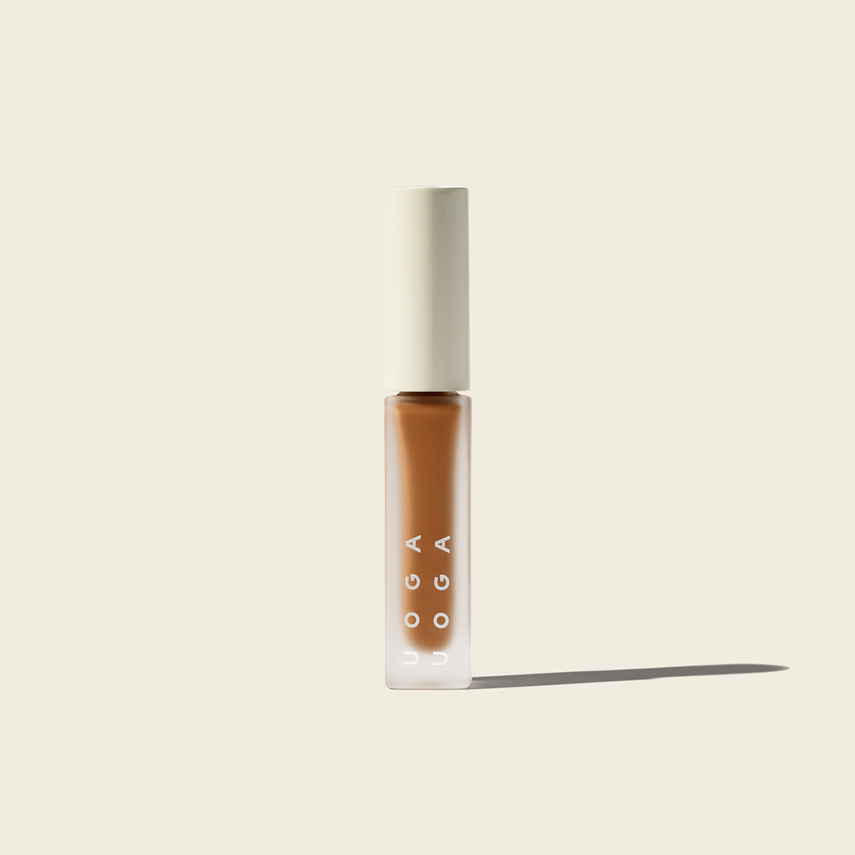 Stacked from 4 images. Method=B (R=8,S=4) Uoga Uoga, Invisible Hero Liquid Mineral Concealer with Caffeine - 06 Neutral Deep - Image 1