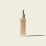 Uoga Uoga, Mineral Serum Foundation With Hyaluronic Acid & Vitamin C, SPF20 (30 ml) - Salty Air 684