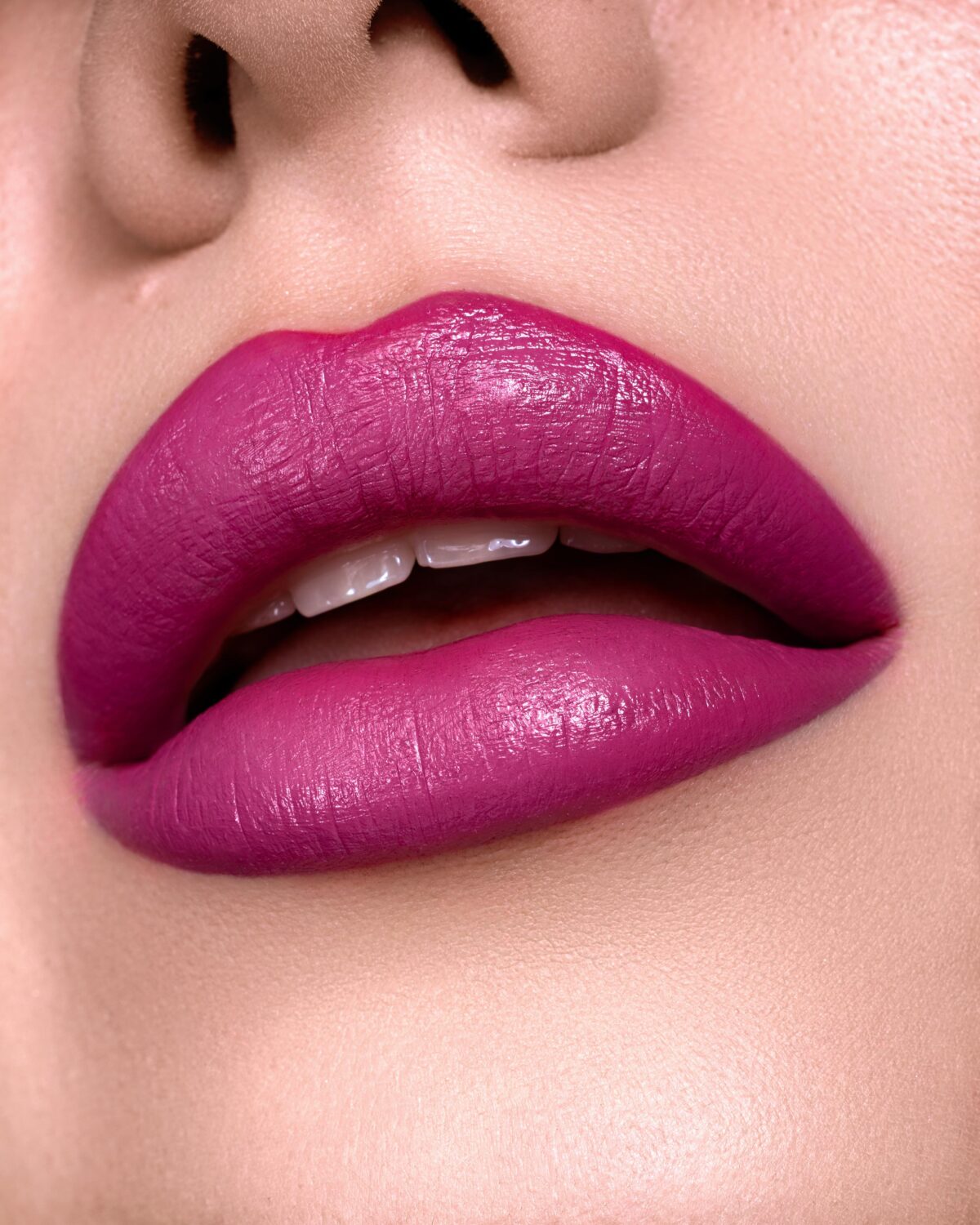 Skin Proof, Hyalur-on Lipstick Pencil - 05 Raspberry - Image 2